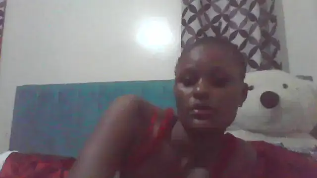 Snapshot of Famous-ryleigh chatting on 10/16/25, 08:39 Famous-ryleigh online show from 10/16/25, 08:39