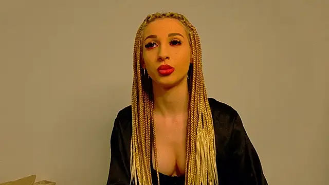 Sia a online show from 12/22/25, 04:12