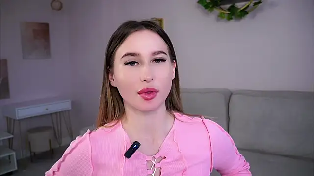 HattieCarranzo online show from 10/19/25, 01:19