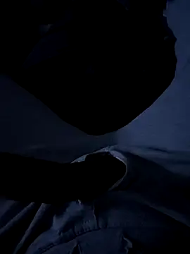 Snapshot of fred77183 chatting on 10/05/25, 10:33 fred77183 online show from 10/05/25, 10:33