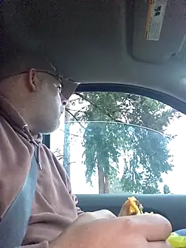 DeeBestEver online show from 11/05/25, 03:04