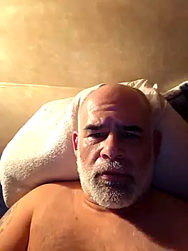 DeeBestEver online show from 12/01/25, 02:40