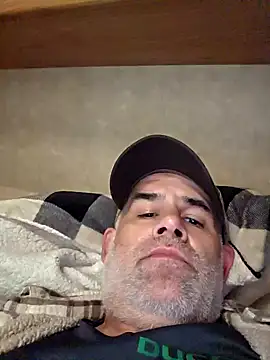 Snapshot of DeeBestEver chatting on 10/15/25, 06:27 DeeBestEver online show from 10/15/25, 06:27