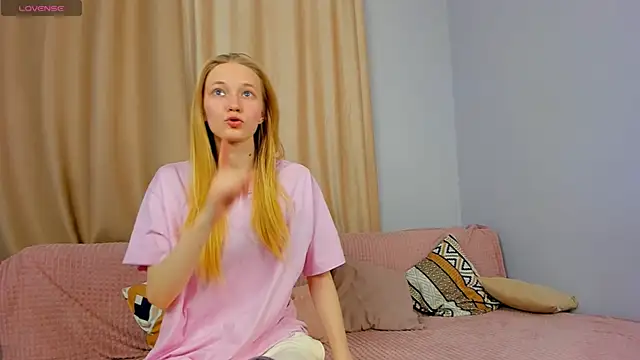 LoversFire online show from 11/11/25, 03:18