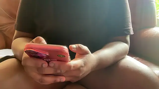 nanaisbackk online show from 12/01/25, 08:26