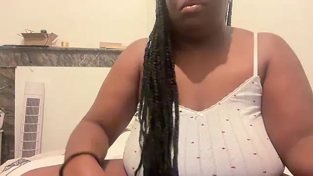 nanaisbackk online show from 10/21/25, 05:18