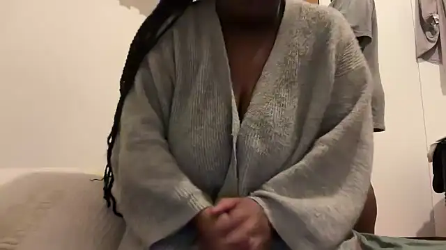 nanaisbackk online show from 10/14/25, 10:53