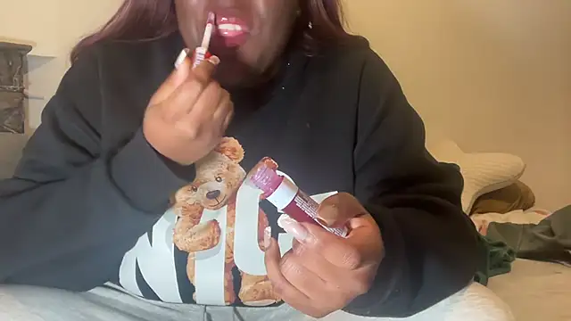 nanaisbackk online show from 02/06/26, 06:04