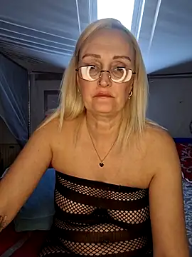 Jenny Blum online show from 11/25/25, 11:10
