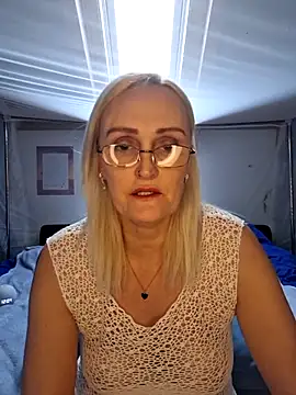 Jenny Blum online show from 12/17/25, 11:04