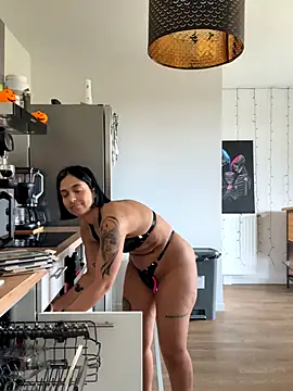 LaPetiteKim online show from 11/02/25, 01:16