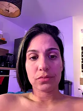 LaPetiteKim online show from 11/10/25, 08:47