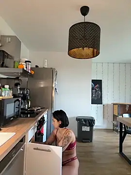 LaPetiteKim online show from 11/07/25, 08:41