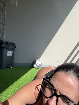 LaPetiteKim online show from 03/09/26, 12:20