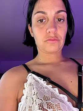 LaPetiteKim online show from 11/24/25, 08:20