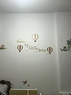 Snapshot of Victoria6989 chatting on 12/14/25, 04:23 Victoria6989 online show from 12/14/25, 04:23