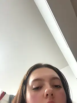 Snapshot of Victoria6989 chatting on 12/02/25, 11:06 Victoria6989 online show from 12/02/25, 11:06