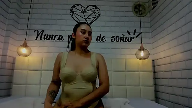 maddyslut  online show from 11/08/25, 10:19