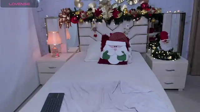 maddyslut  online show from 11/26/25, 02:33