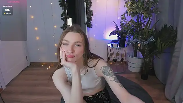 PollyMayer online show from 12/14/25, 08:47