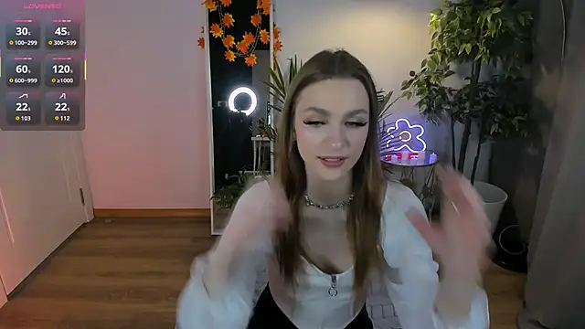 PollyMayer online show from 10/24/25, 08:41