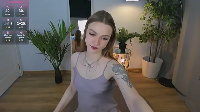 PollyMayer online show from 11/28/25, 09:04