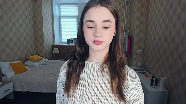 JinnyMcie online show from 10/27/25, 09:10