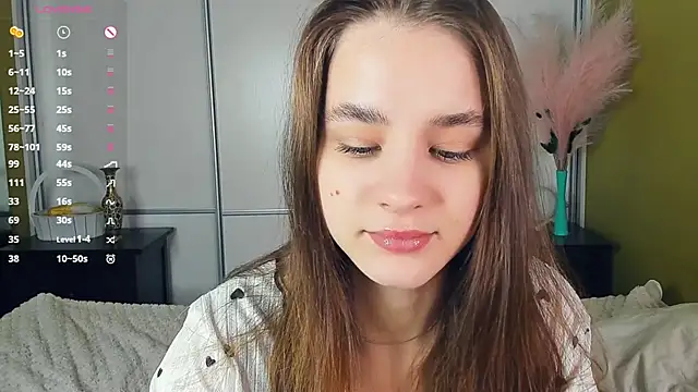 JinnyMcie online show from 04/13/26, 07:23