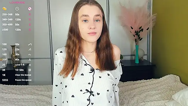 JinnyMcie online show from 04/30/26, 09:16