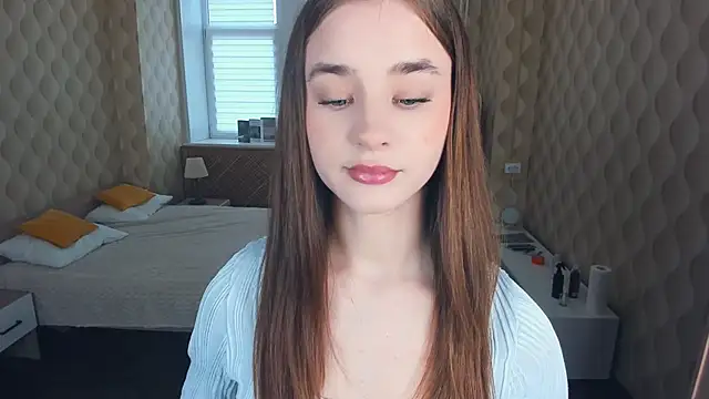 JinnyMcie online show from 10/24/25, 08:13