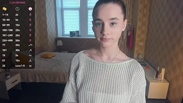 JinnyMcie online show from 11/19/25, 07:08