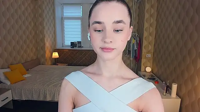 JinnyMcie online show from 10/31/25, 12:13