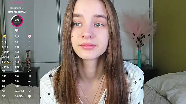 JinnyMcie online show from 04/15/26, 08:53