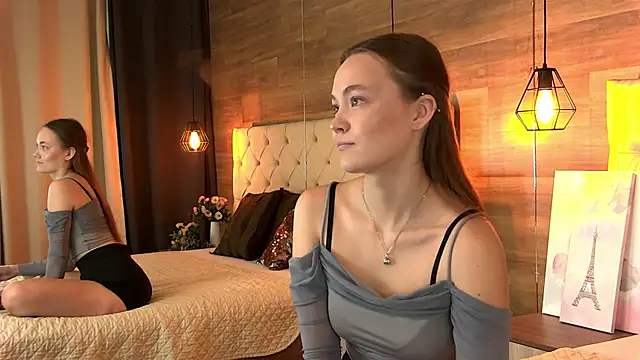 EmmaCamm online show from 11/09/25, 09:35