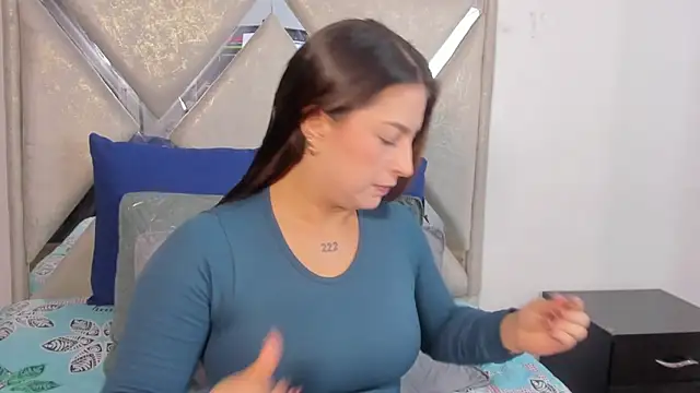 mia fox4 online show from 10/29/25, 12:04