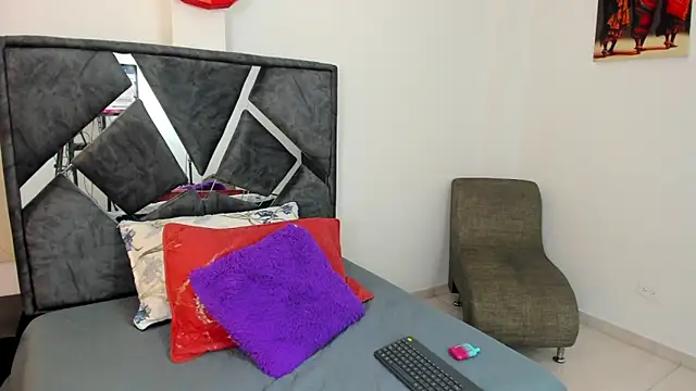 mia fox4 online show from 11/15/25, 12:42