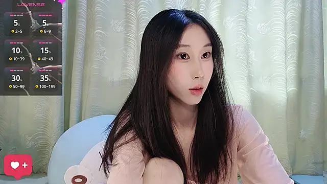 kindbee online show from 10/29/25, 01:15