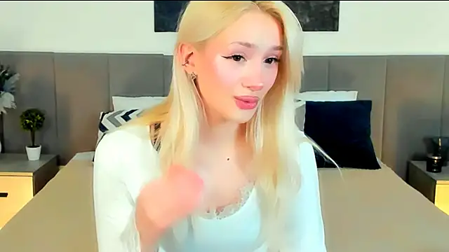 SugarWhisper online show from 03/18/26, 03:46