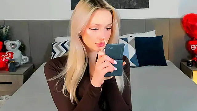 SugarWhisper online show from 02/14/26, 03:01