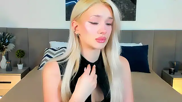 SugarWhisper online show from 03/07/26, 05:07