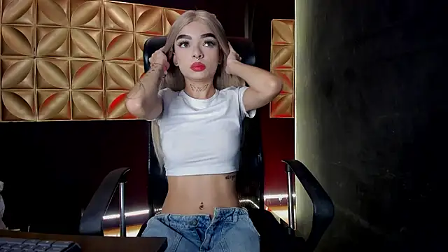 scarlettvelvet  online show from 11/21/25, 12:26