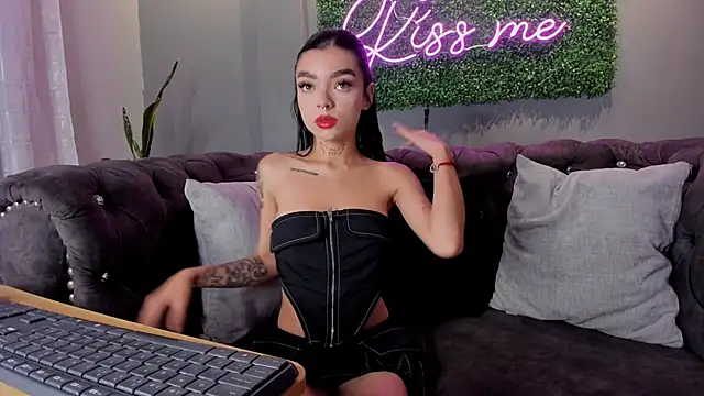 scarlettvelvet  online show from 10/10/25, 03:13