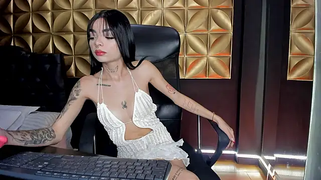 scarlettvelvet  online show from 11/27/25, 02:39