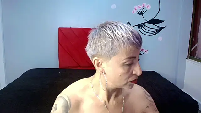 Charlotte  Gray online show from 11/07/25, 12:21