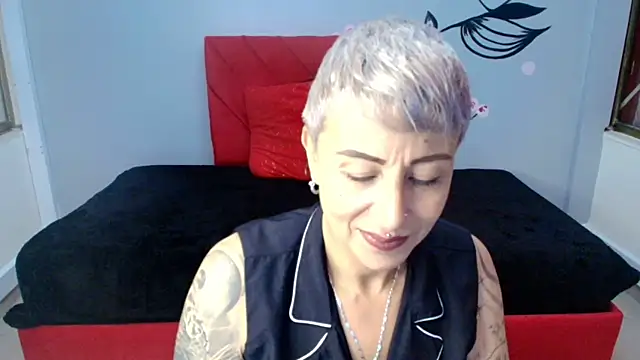 Charlotte  Gray online show from 11/11/25, 12:33