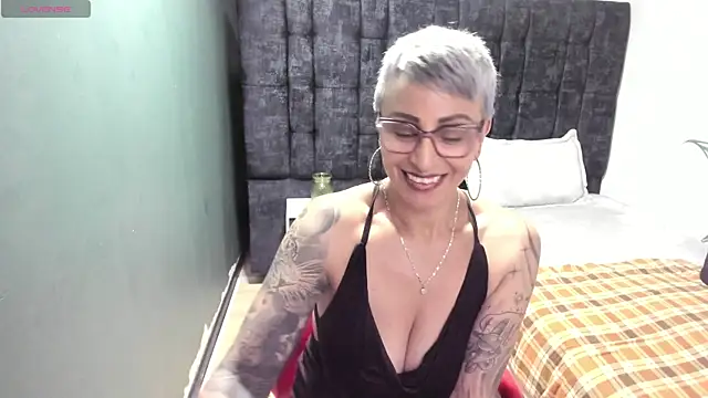 Charlotte  Gray online show from 12/13/25, 08:04