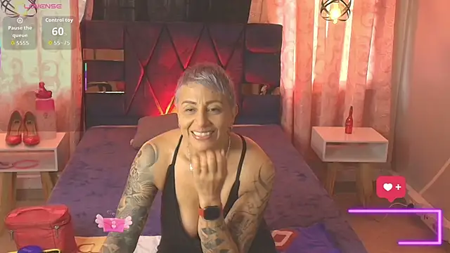 Charlotte  Gray online show from 11/21/25, 12:48