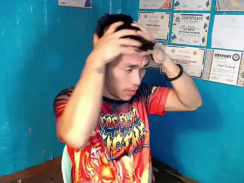 Cute Lucas online show from 10/27/25, 04:08