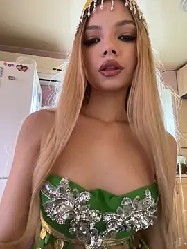  Siennaaa  online show from 11/03/25, 12:09