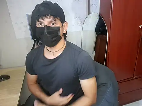 oppaboy online show from 10/04/25, 10:22